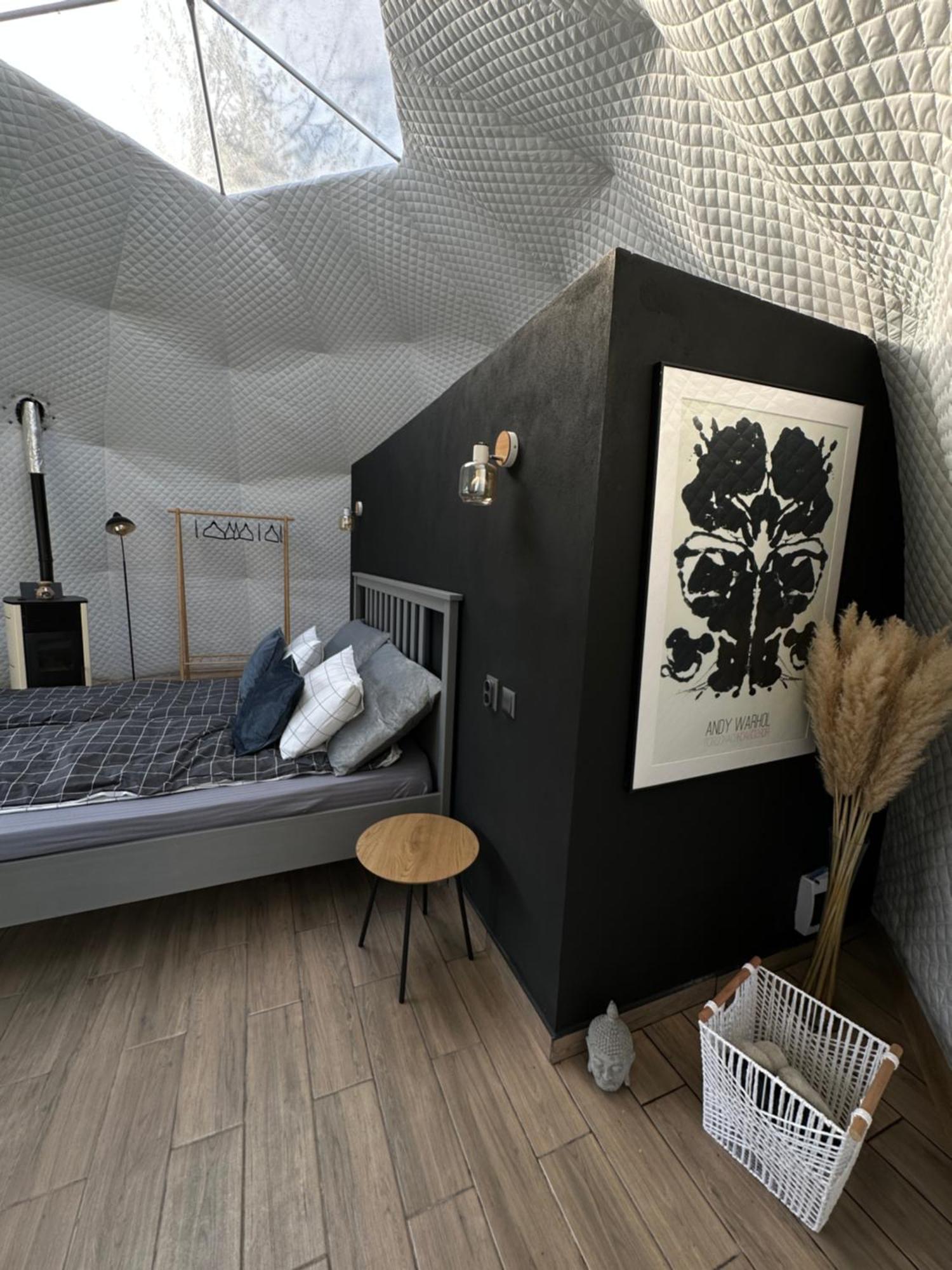 The Frog Glamping Hotel Horezu Bagian luar foto
